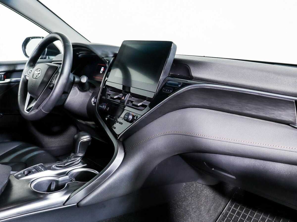 Toyota Camry 2023 года с пробегом. Фото: #8