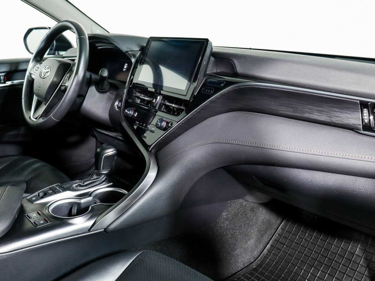 Toyota Camry 2023 года с пробегом. Фото: #8