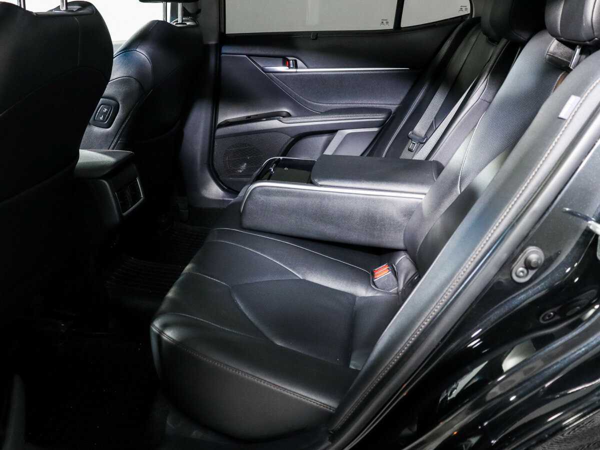 Toyota Camry 2023 года с пробегом. Фото: #9