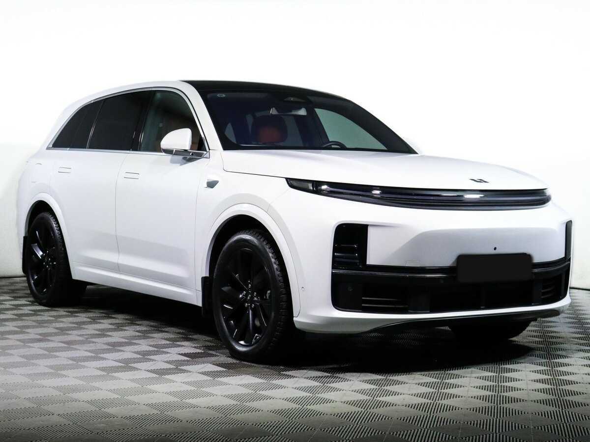 LiXiang L7 2024 года с пробегом. Фото: #2