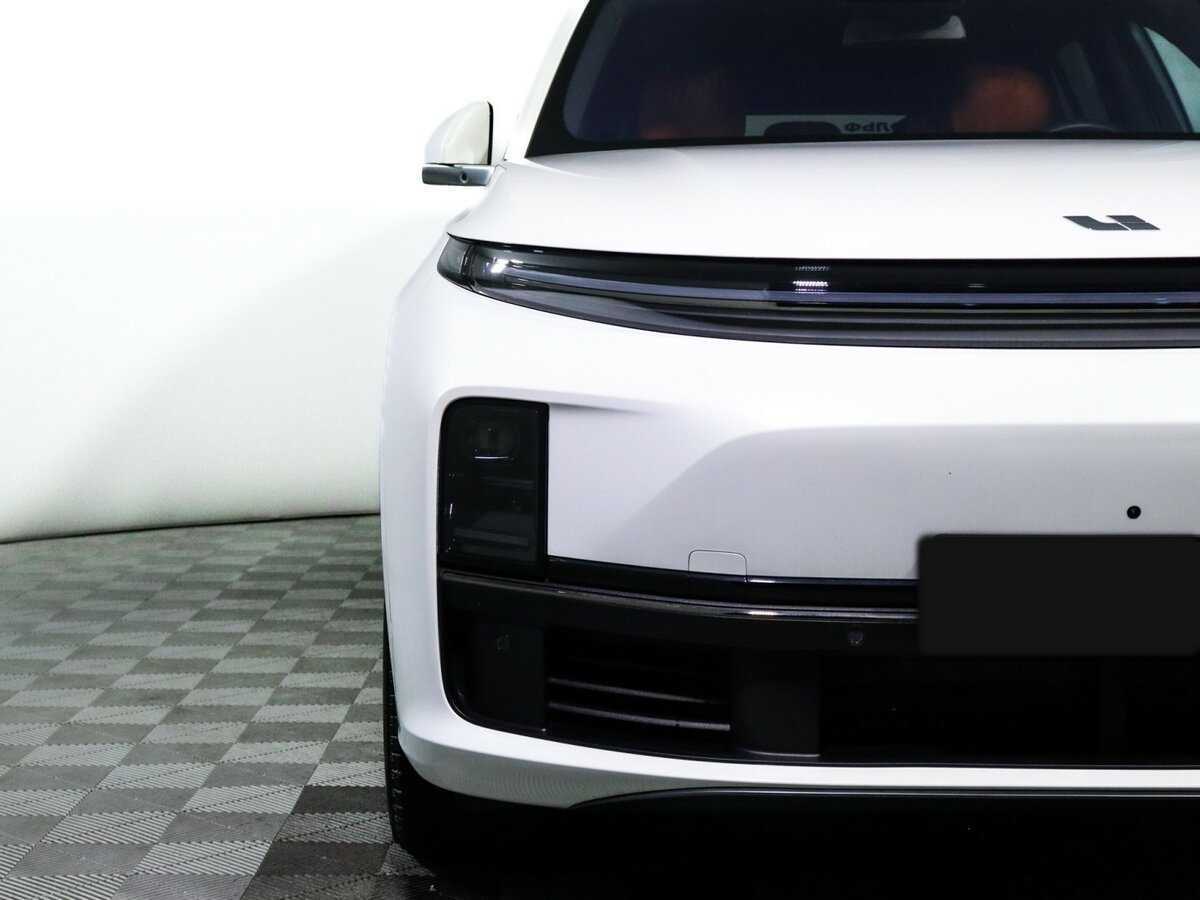 LiXiang L7 2024 года с пробегом. Фото: #14