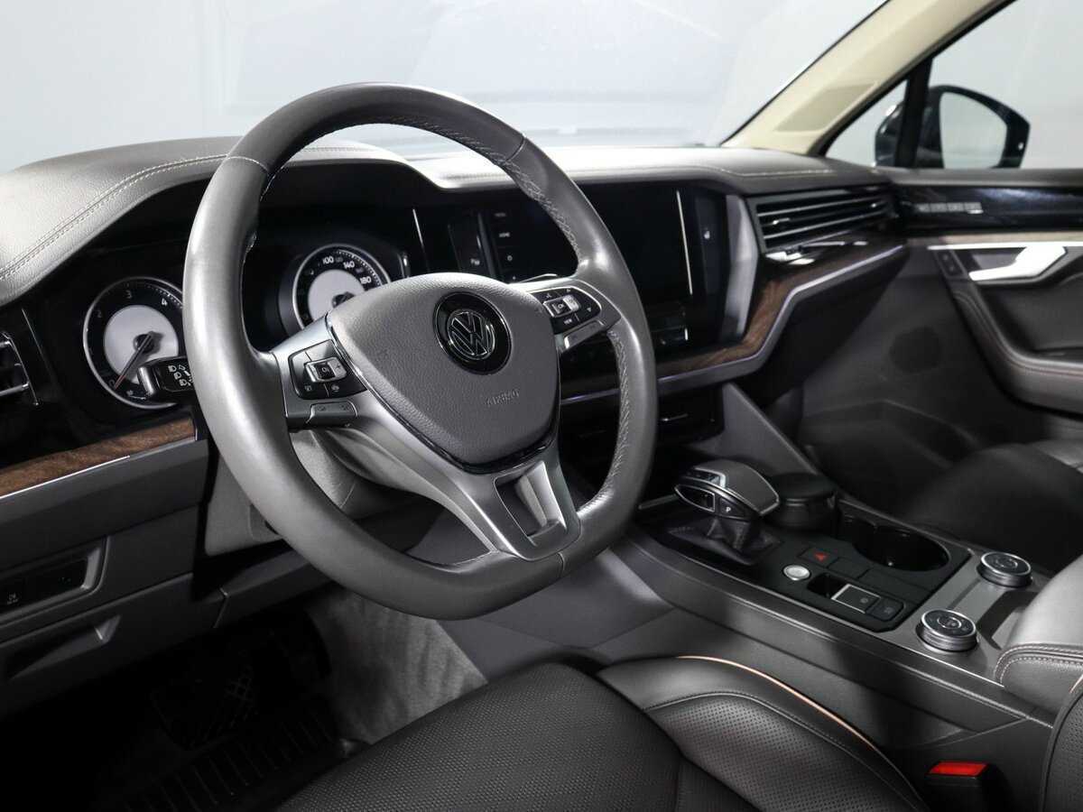 Volkswagen Touareg 2018 года с пробегом. Фото: #12