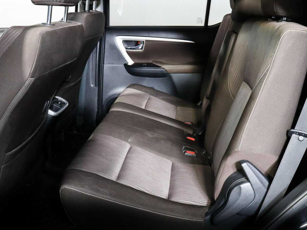 Toyota Fortuner 2019 года с пробегом. Фото: #6