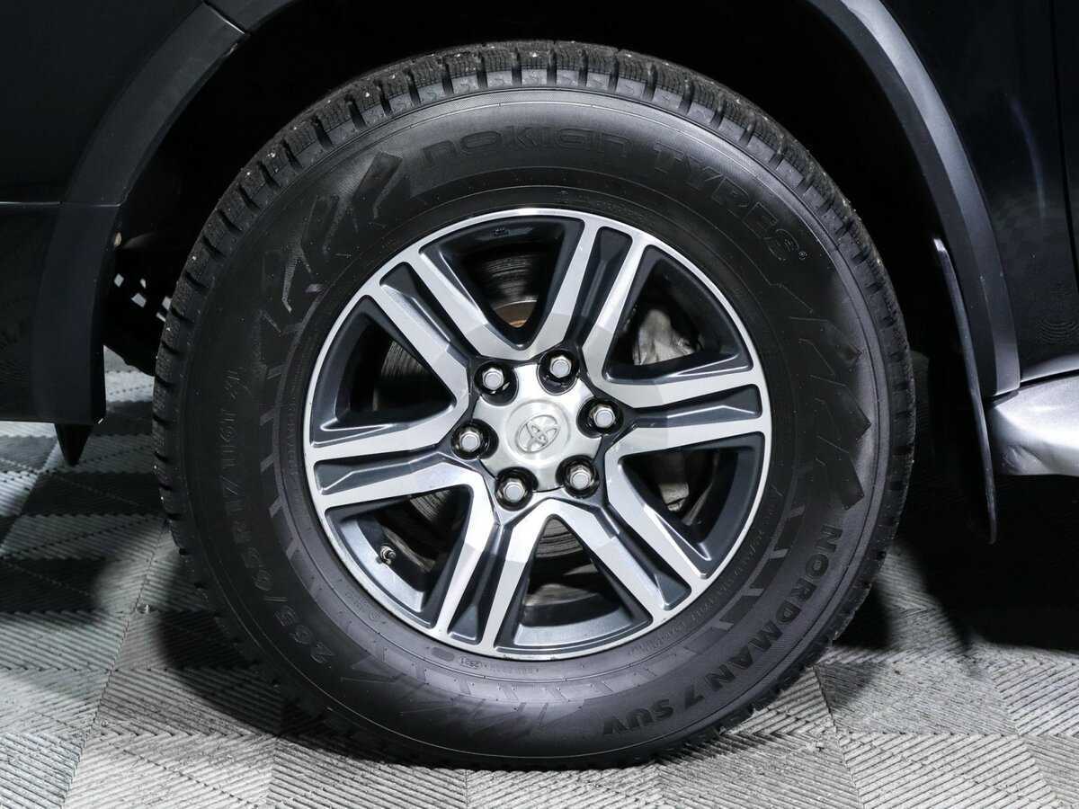 Toyota Fortuner 2019 года с пробегом. Фото: #11