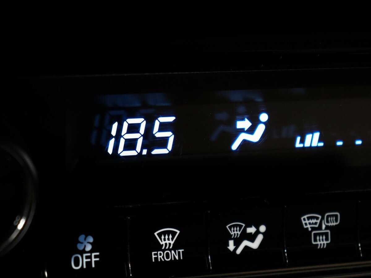 Toyota Fortuner 2019 года с пробегом. Фото: #15