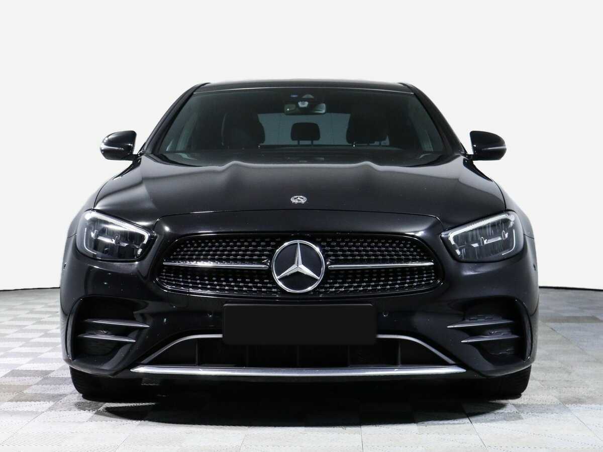 Mercedes-Benz E-Класс 2021 года с пробегом. Фото: #1