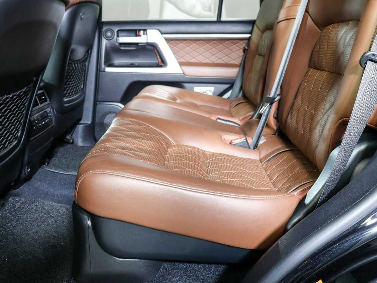 Toyota Land Cruiser 2018 года с пробегом. Фото: #5