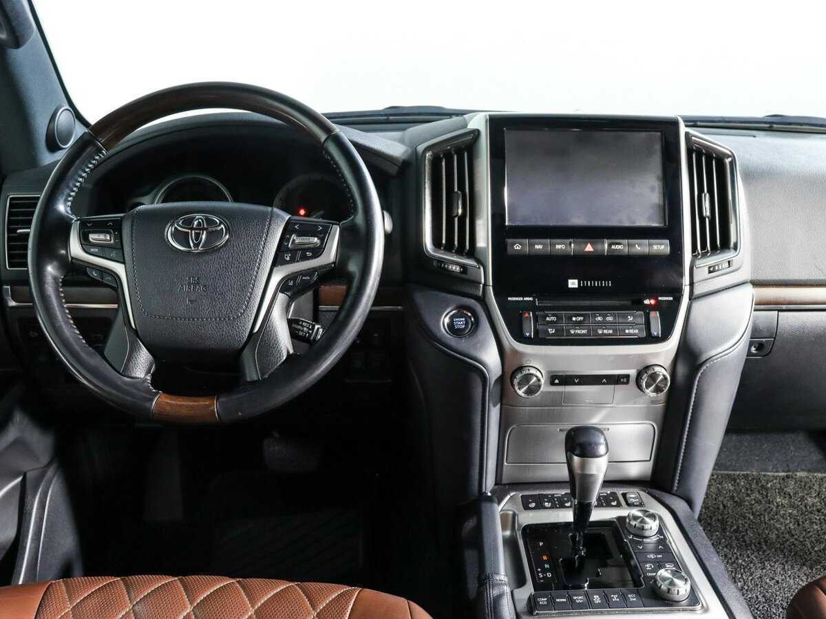 Toyota Land Cruiser 2018 года с пробегом. Фото: #7