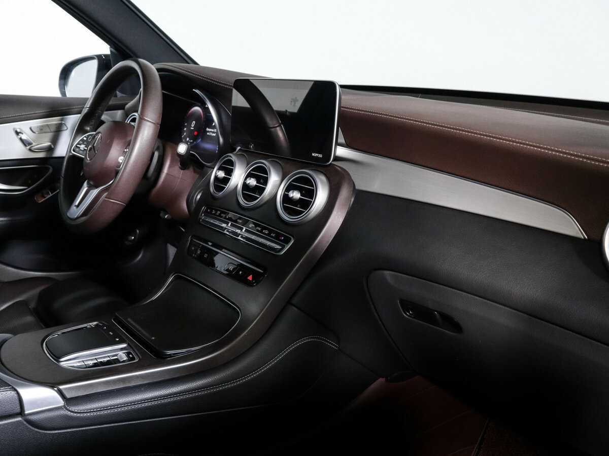Mercedes-Benz GLC 2020 года с пробегом. Фото: #8