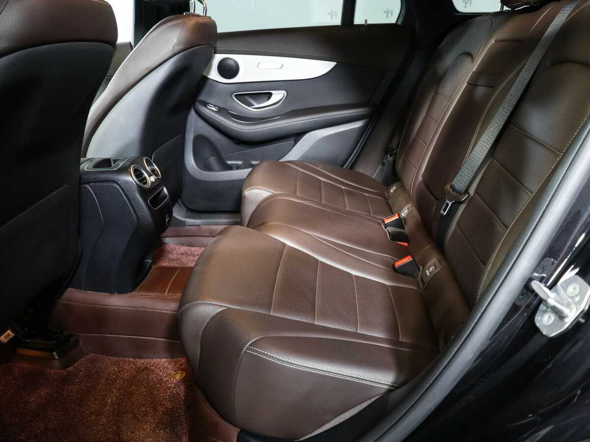 Mercedes-Benz GLC 2020 года с пробегом. Фото: #9