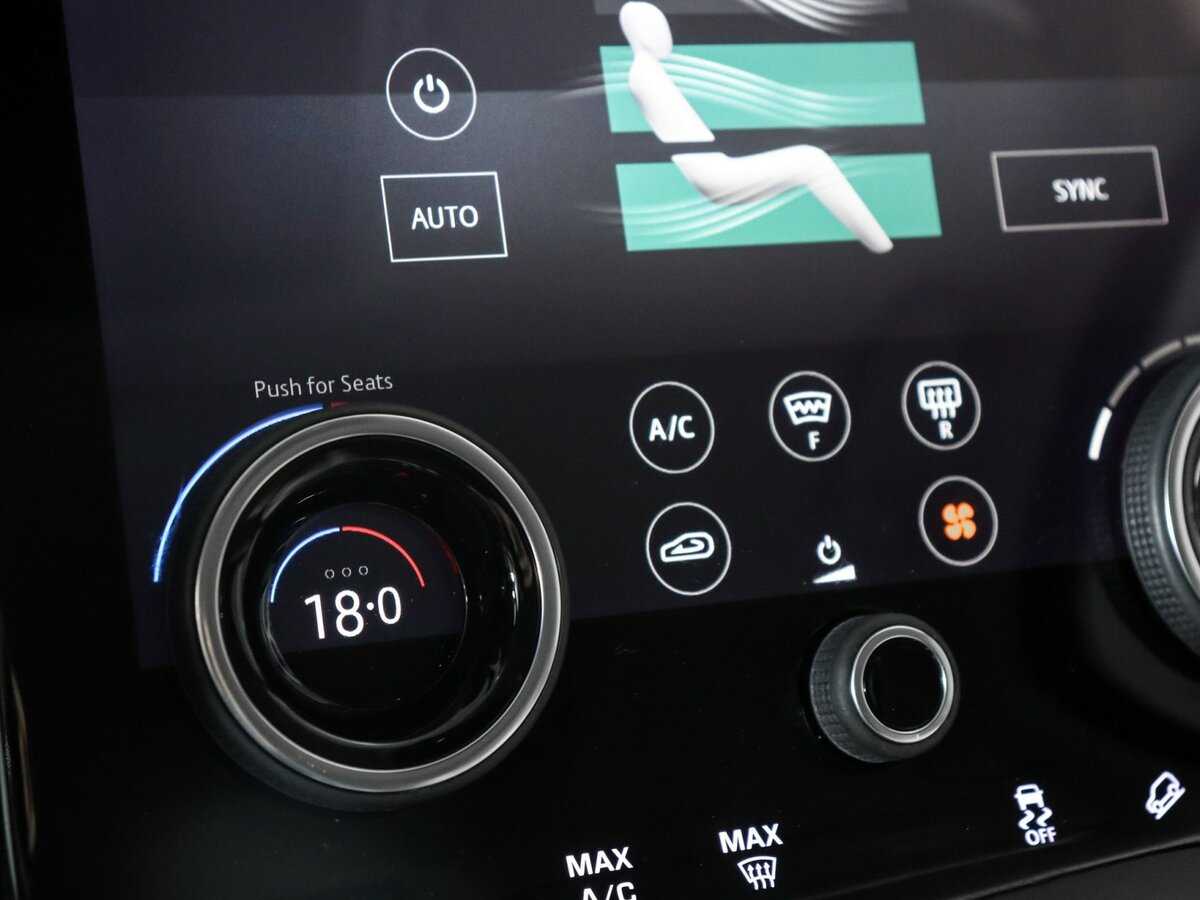 Land Rover Range Rover Velar 2018 года с пробегом. Фото: #19