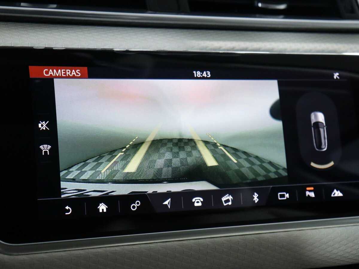 Land Rover Range Rover Velar 2018 года с пробегом. Фото: #21
