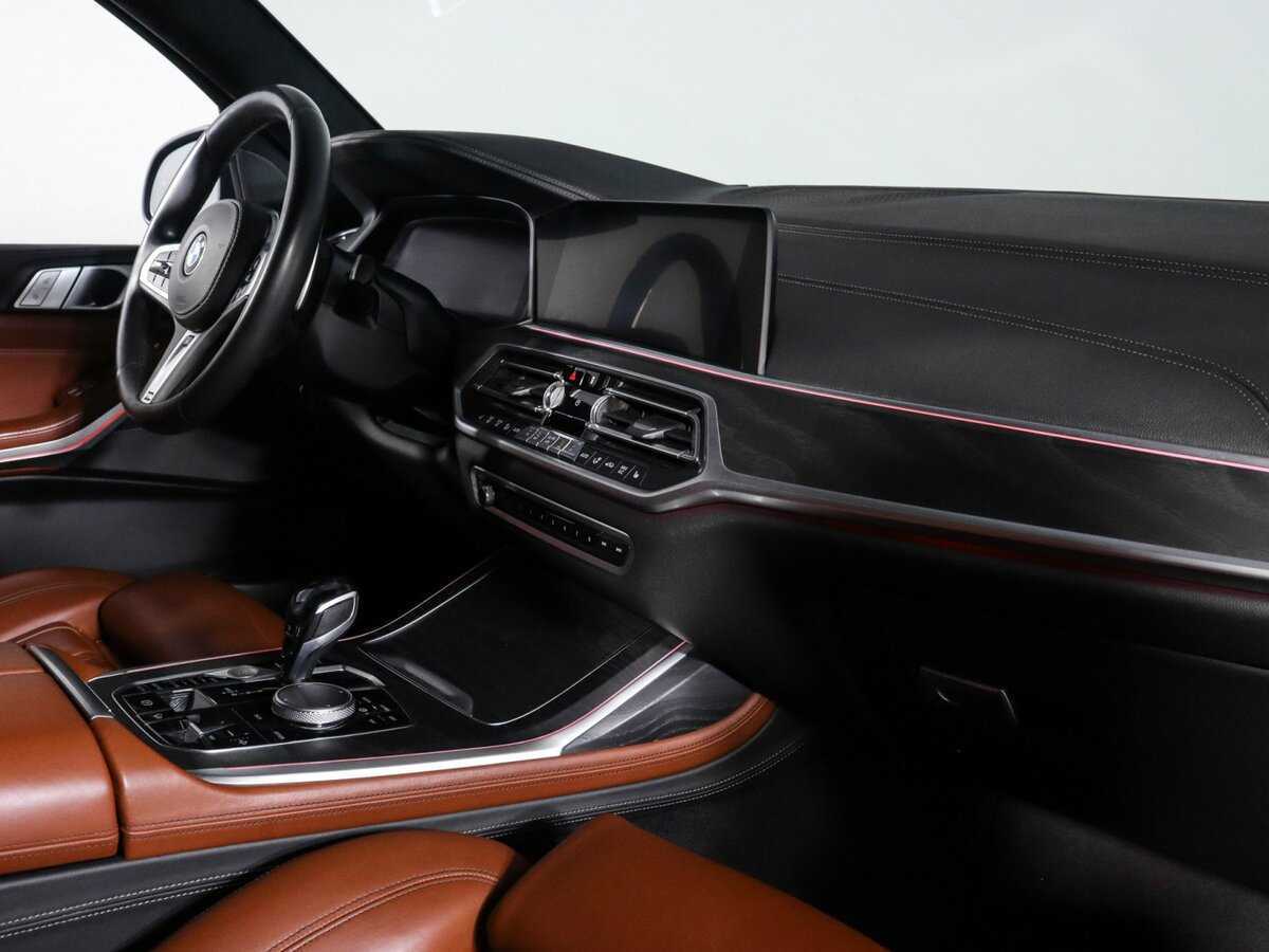 BMW X7 2019 года с пробегом. Фото: #8