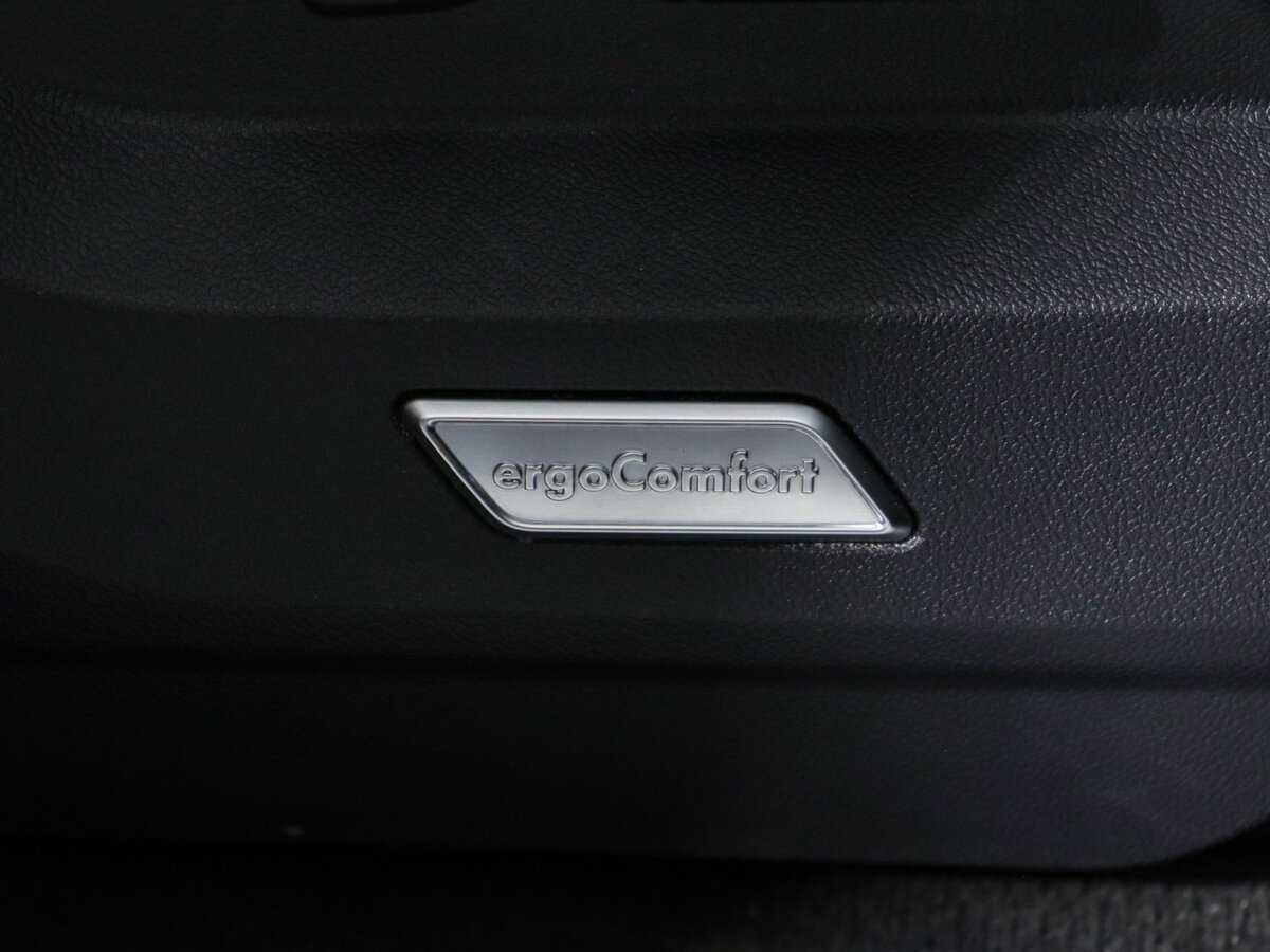 Volkswagen Touareg 2021 года с пробегом. Фото: #14