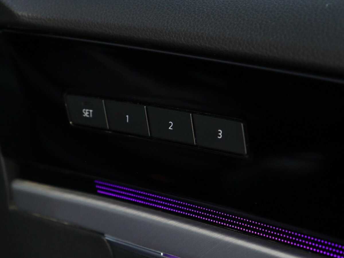 Volkswagen Touareg 2021 года с пробегом. Фото: #15