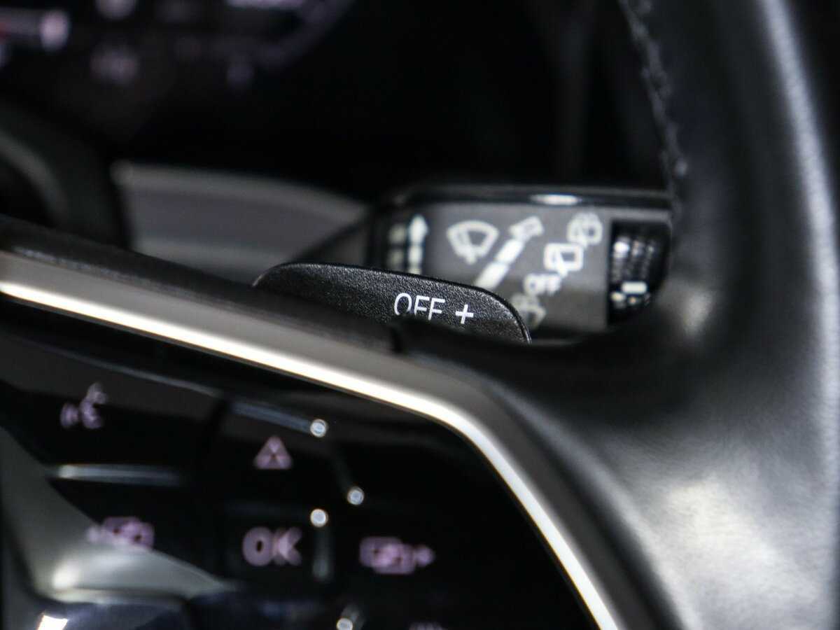 Volkswagen Touareg 2021 года с пробегом. Фото: #22