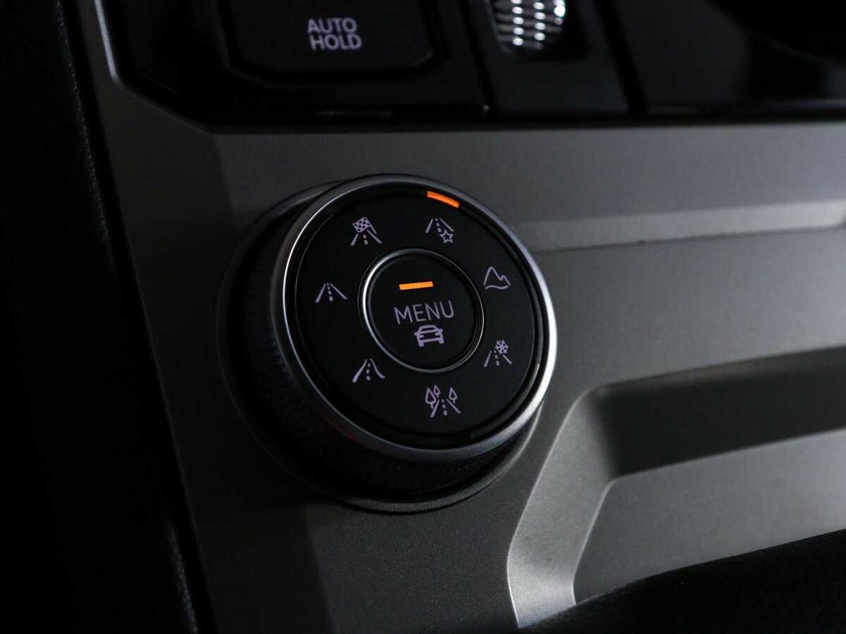 Volkswagen Touareg 2021 года с пробегом. Фото: #24