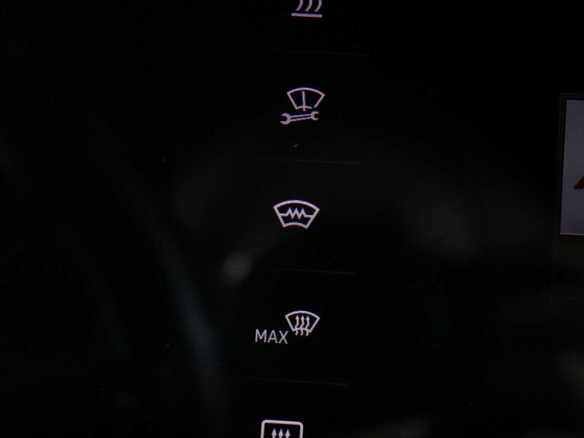 Volkswagen Touareg 2021 года с пробегом. Фото: #33