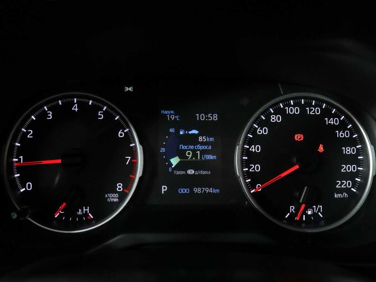 Toyota RAV4 2020 года с пробегом. Фото: #10