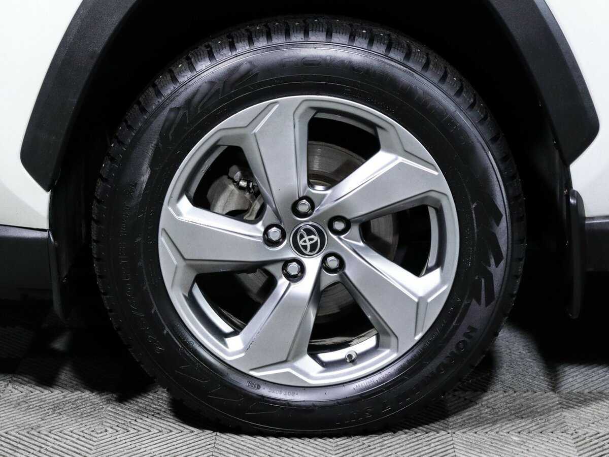 Toyota RAV4 2020 года с пробегом. Фото: #14