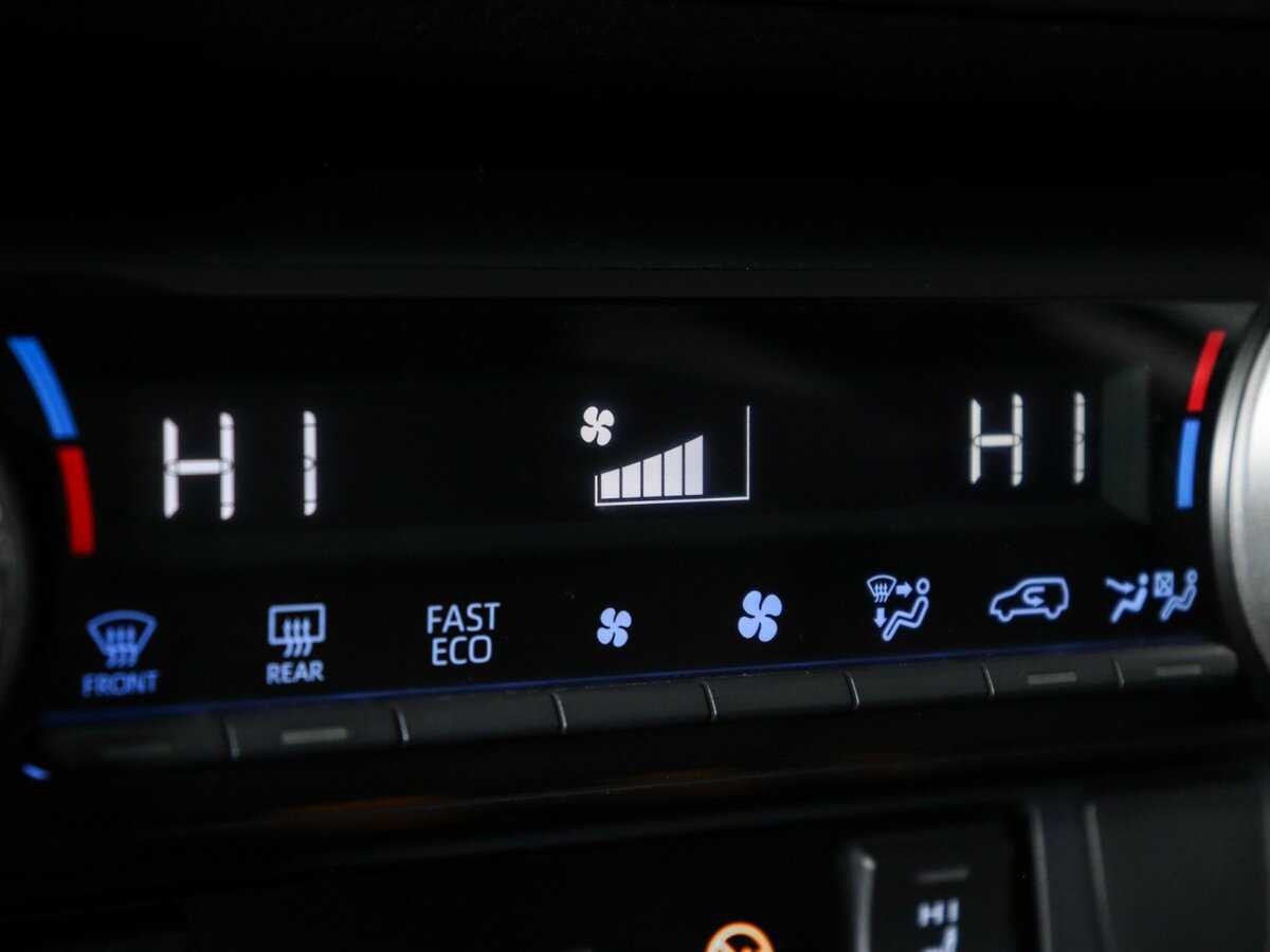 Toyota RAV4 2020 года с пробегом. Фото: #17