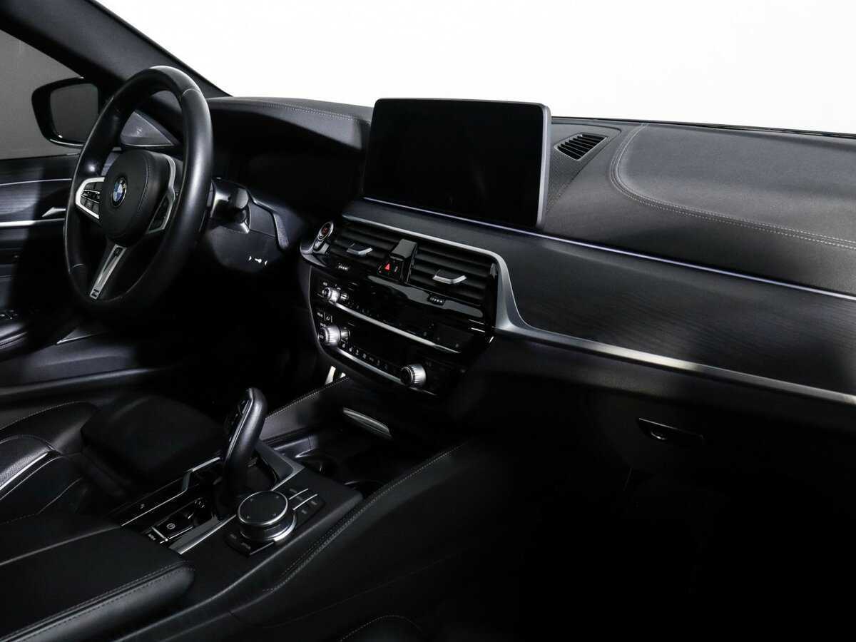 BMW 5 серии 2020 года с пробегом. Фото: #5