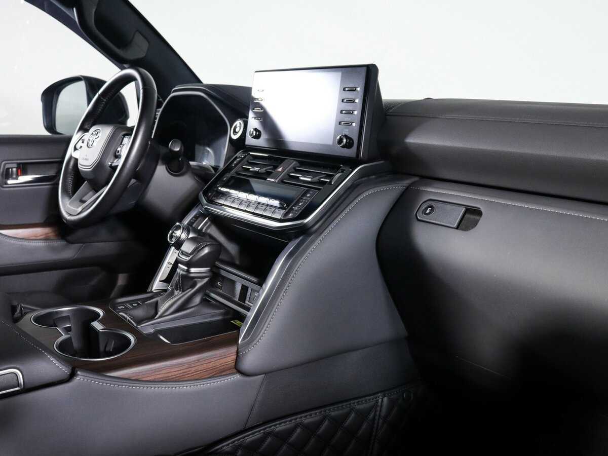 Toyota Land Cruiser 2022 года с пробегом. Фото: #5