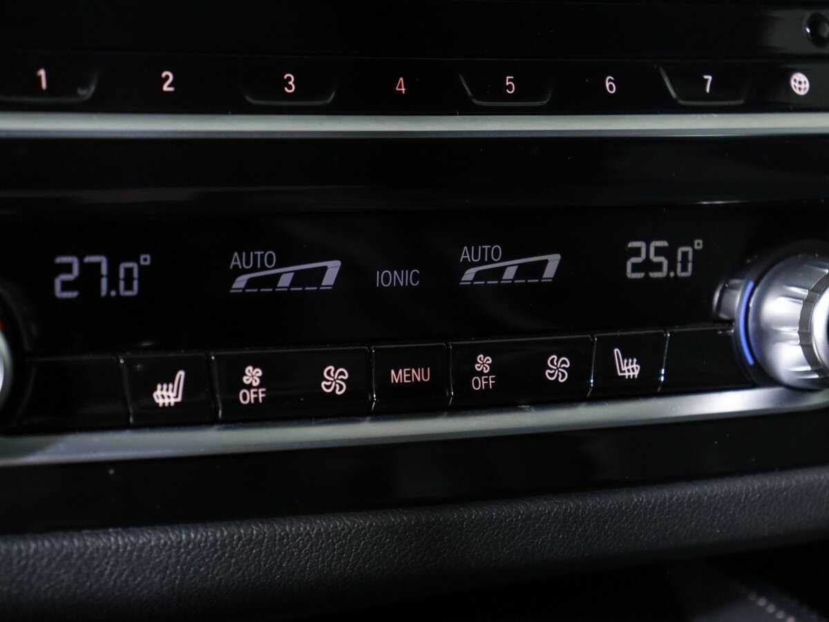 BMW 5 серии 2021 года с пробегом. Фото: #15