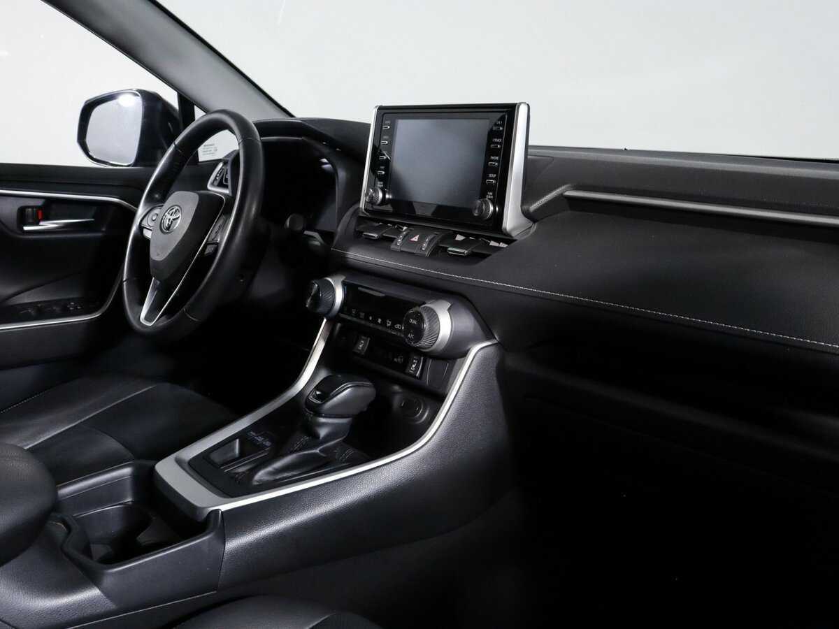 Toyota RAV4 2021 года с пробегом. Фото: #5
