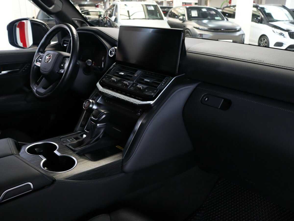 Toyota Land Cruiser 2021 года с пробегом. Фото: #5