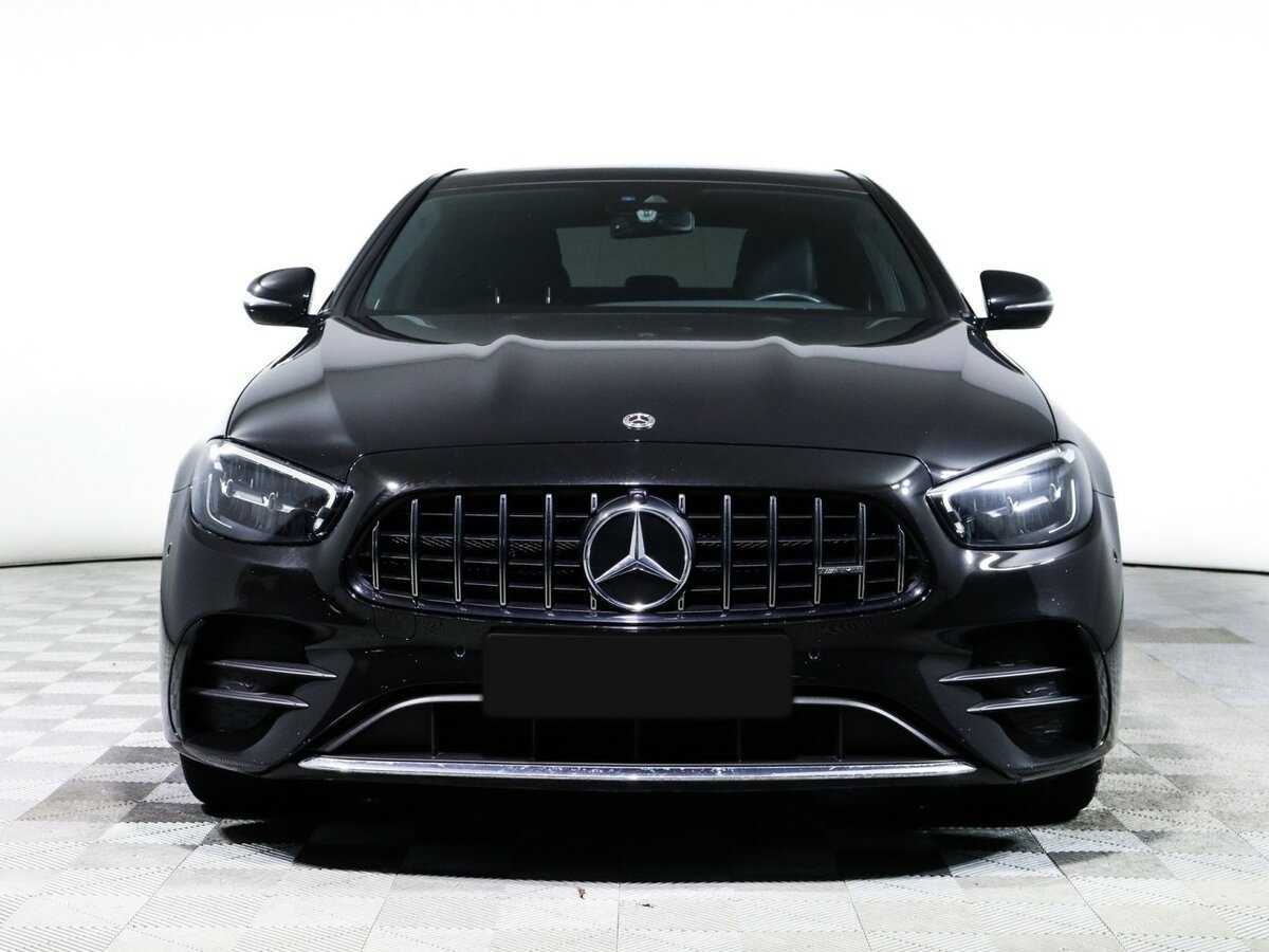 Mercedes-Benz E-Класс 2022 года с пробегом. Фото: #1