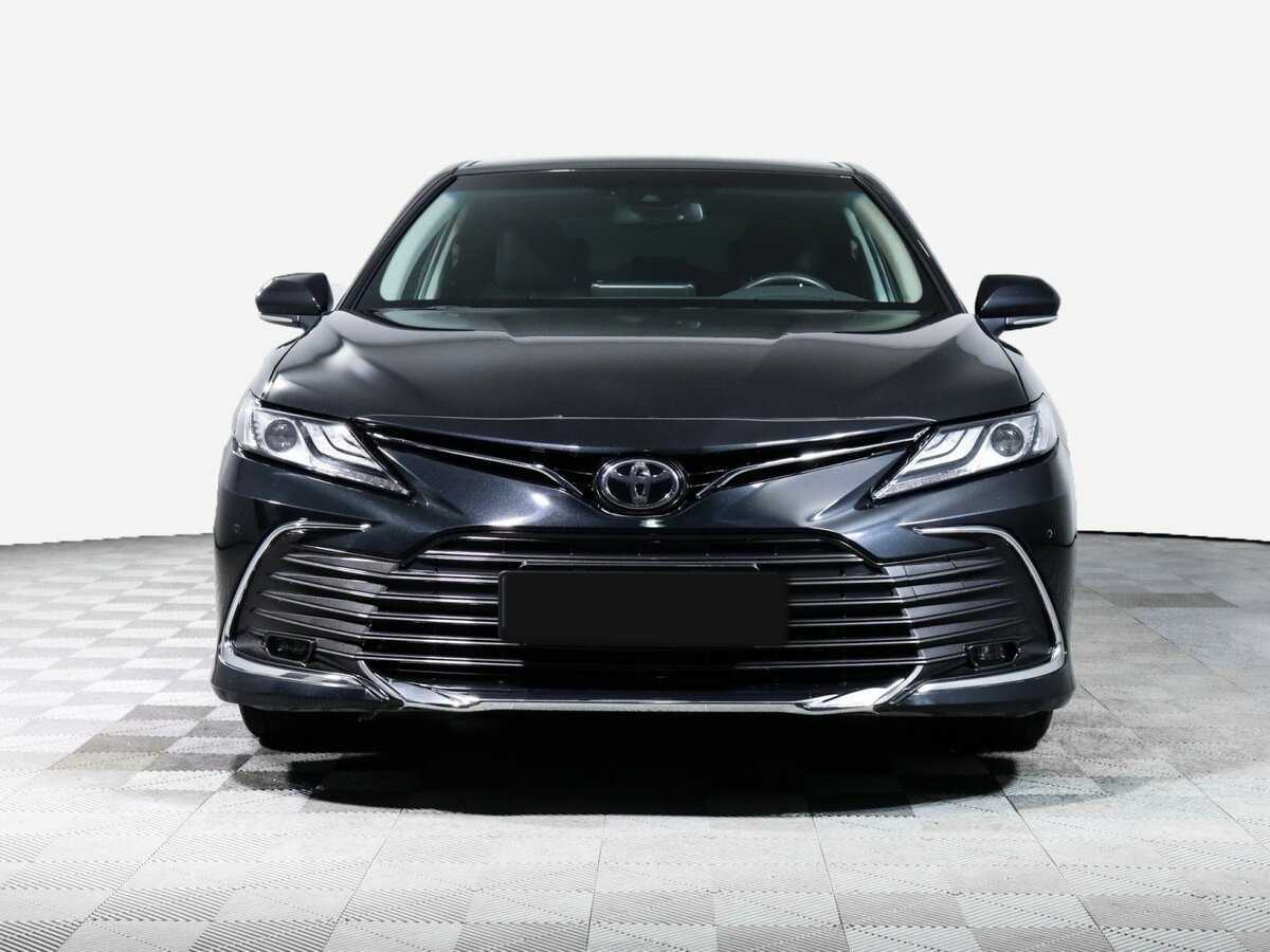 Toyota Camry 2023 года с пробегом. Фото: #1