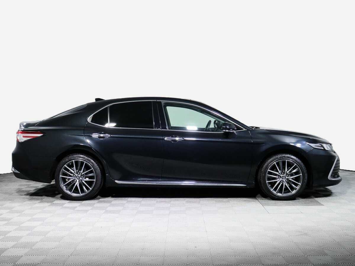 Toyota Camry 2023 года с пробегом. Фото: #3