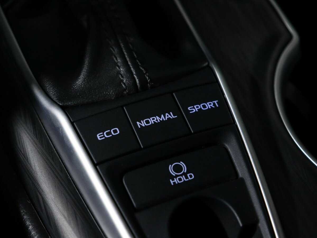 Toyota Camry 2023 года с пробегом. Фото: #19