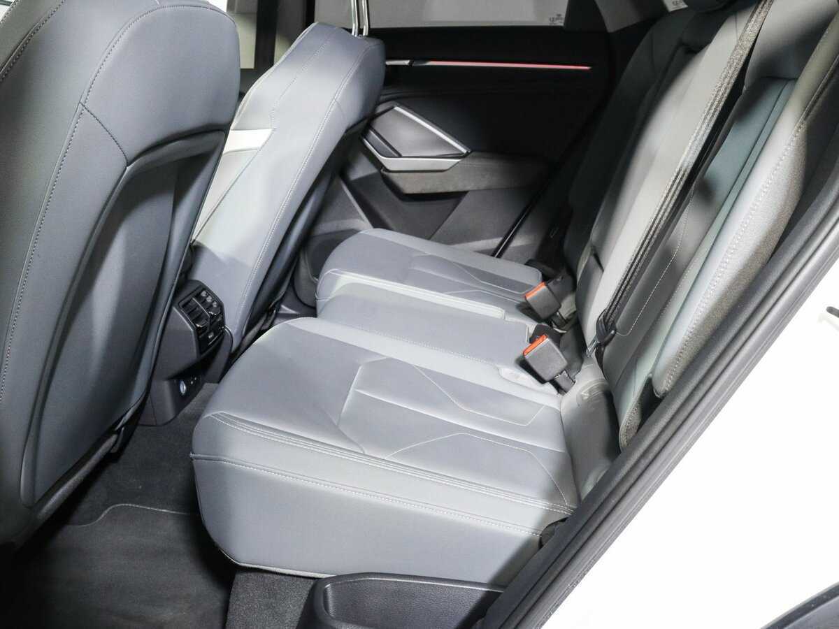 Audi Q3 Sportback 2021 года с пробегом. Фото: #4