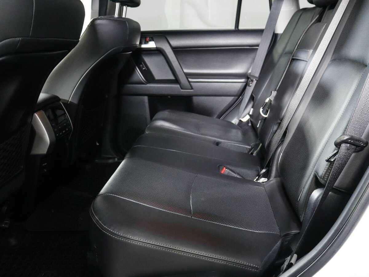 Toyota Land Cruiser Prado 2018 года с пробегом. Фото: #6