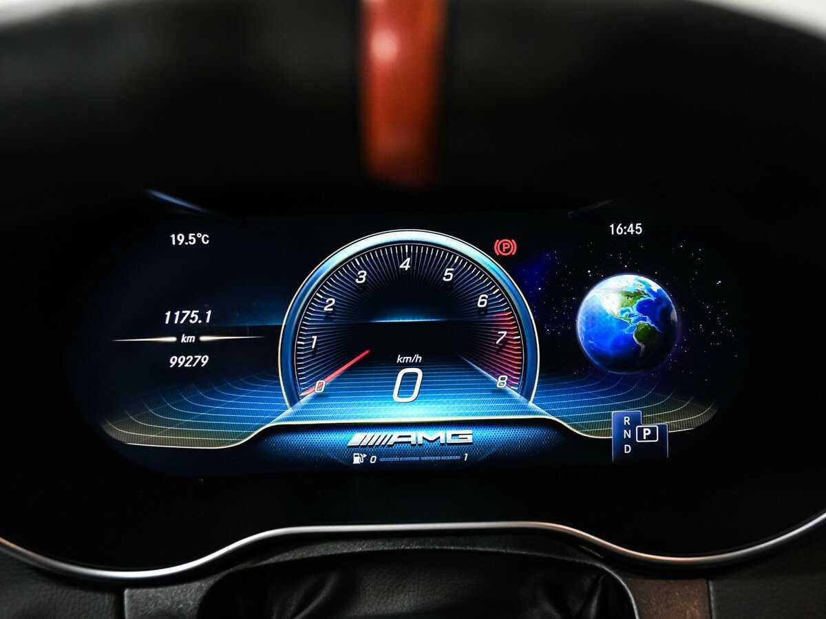 Mercedes-Benz C-Класс AMG 2018 года с пробегом. Фото: #9