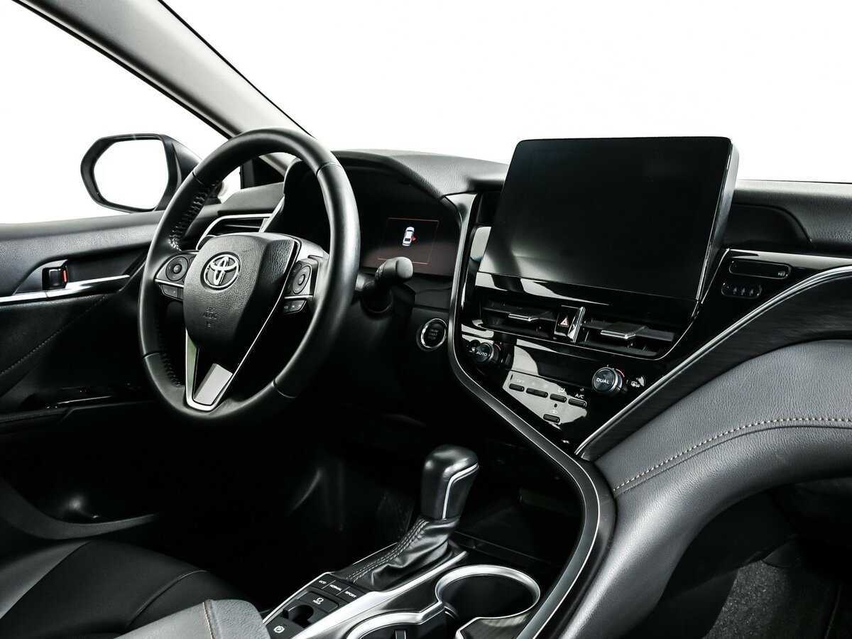 Toyota Camry 2023 года с пробегом. Фото: #8