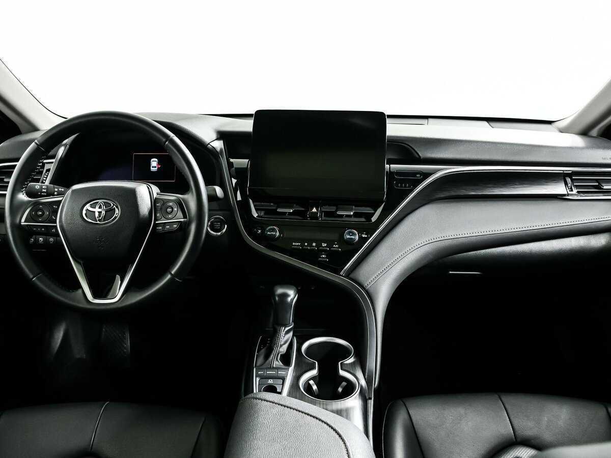 Toyota Camry 2023 года с пробегом. Фото: #10