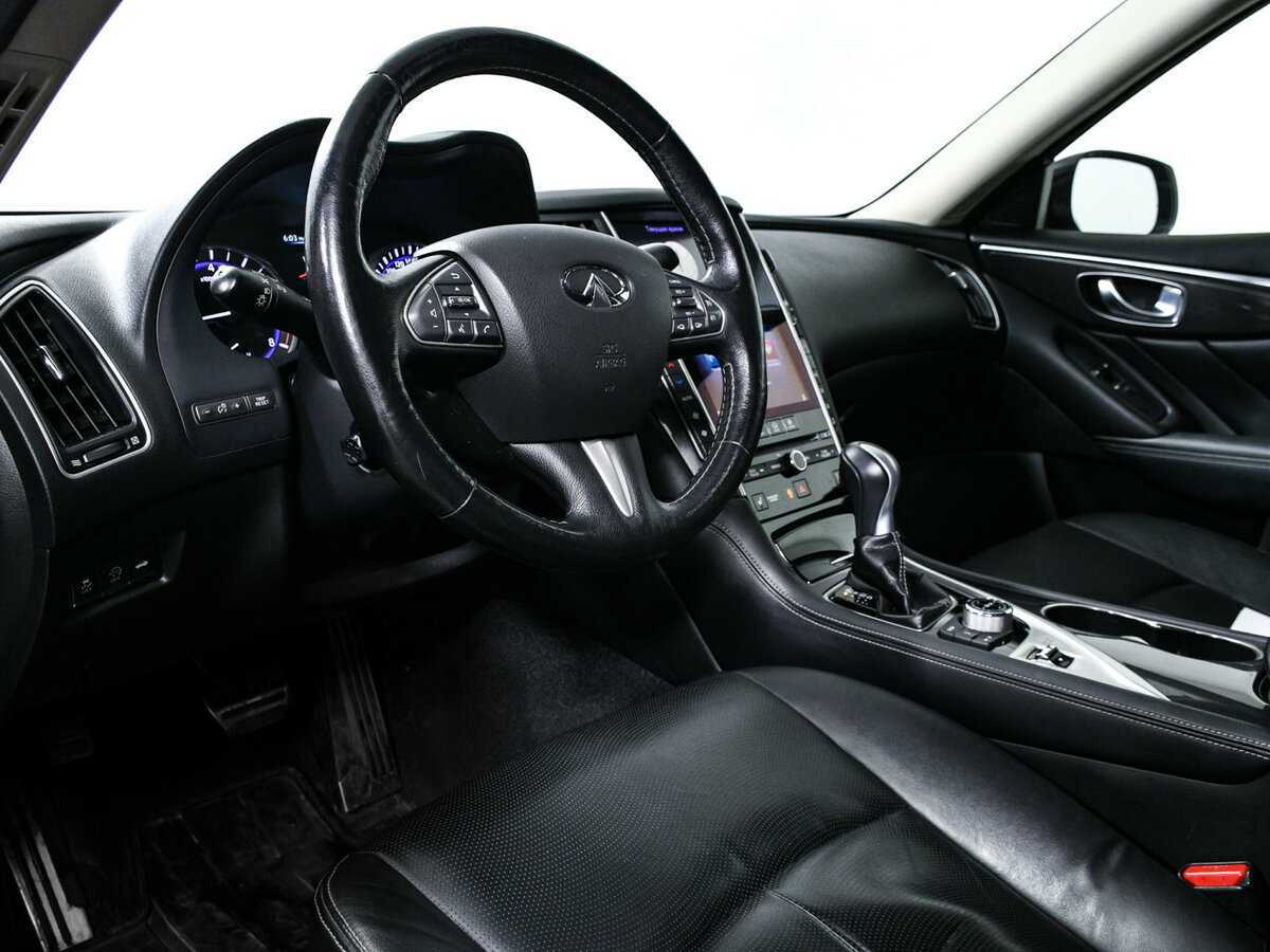 Infiniti Q50 2015 года с пробегом. Фото: #12