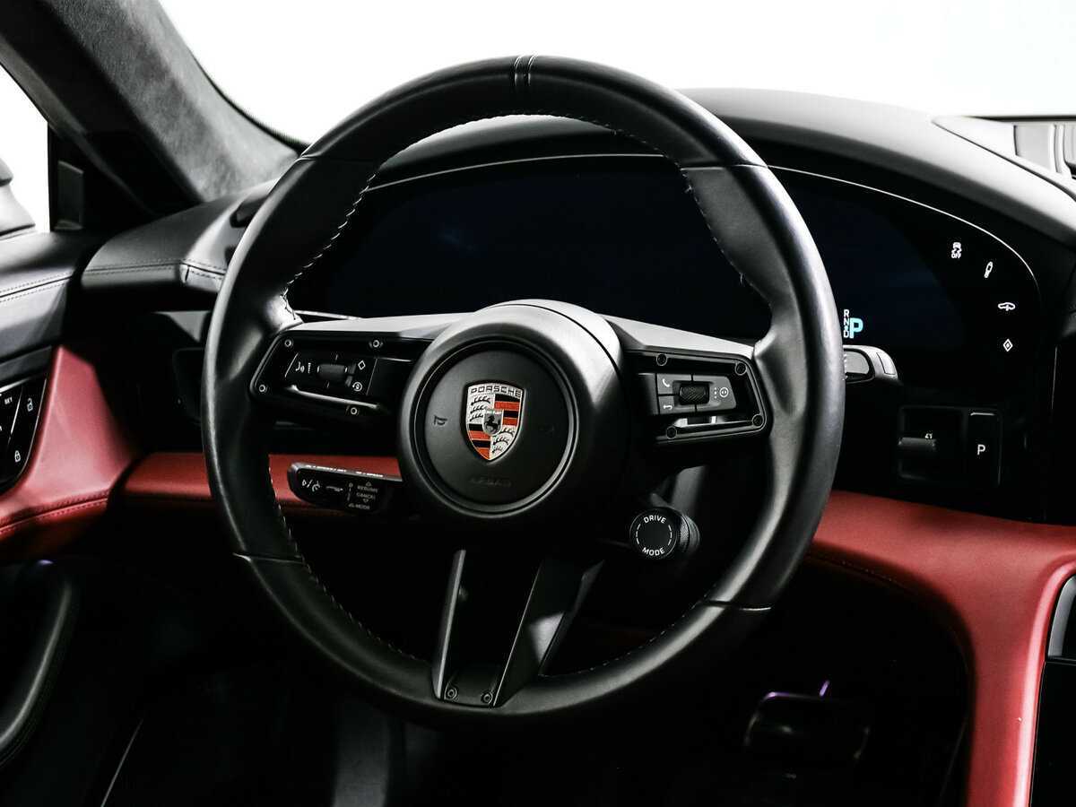 Porsche Taycan 2020 года с пробегом. Фото: #11