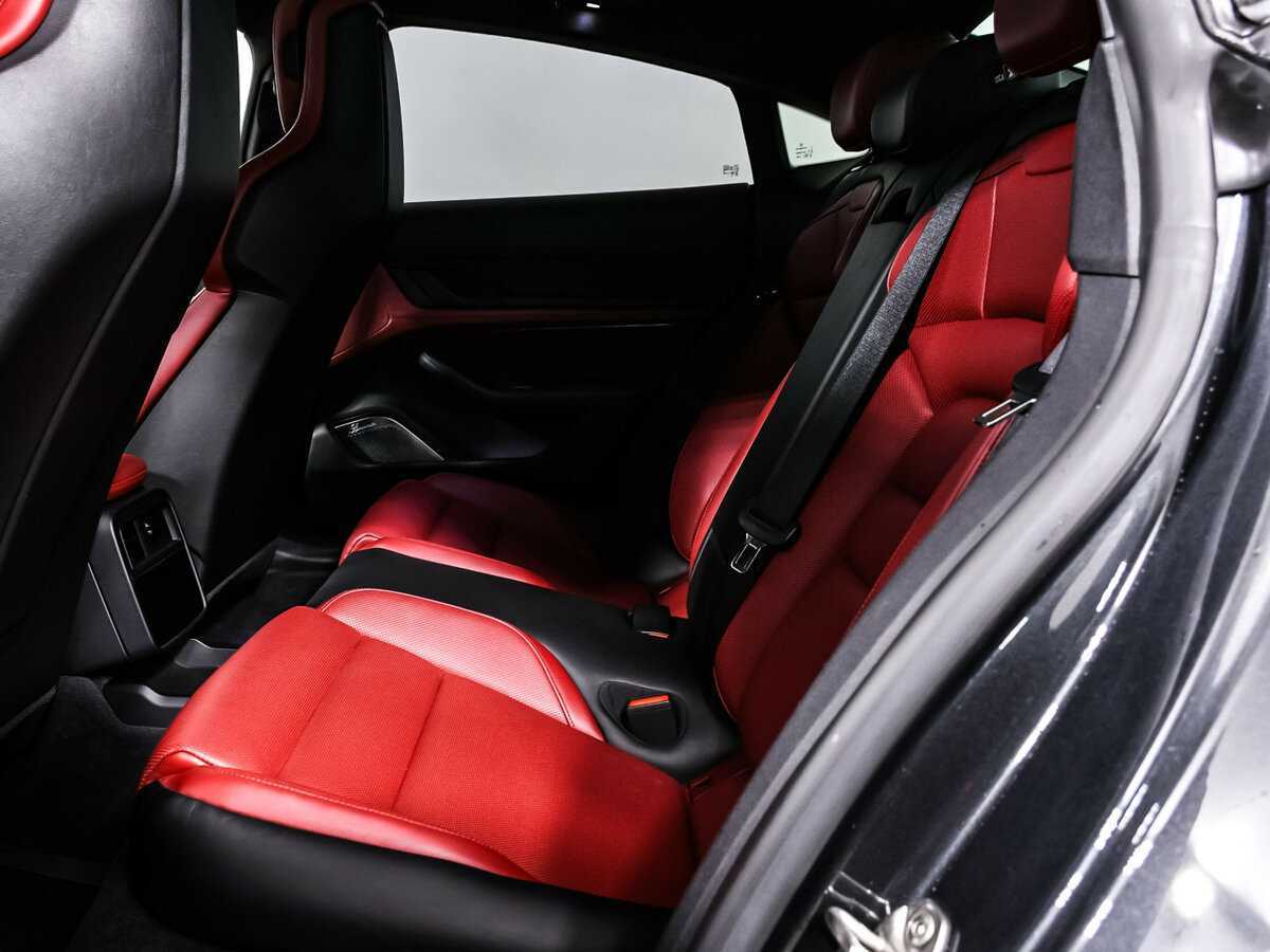 Porsche Taycan 2020 года с пробегом. Фото: #13