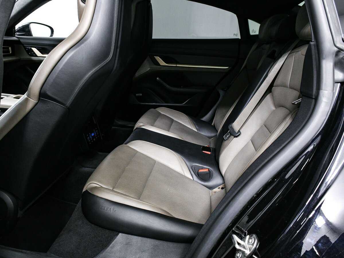 Porsche Taycan 2021 года с пробегом. Фото: #11