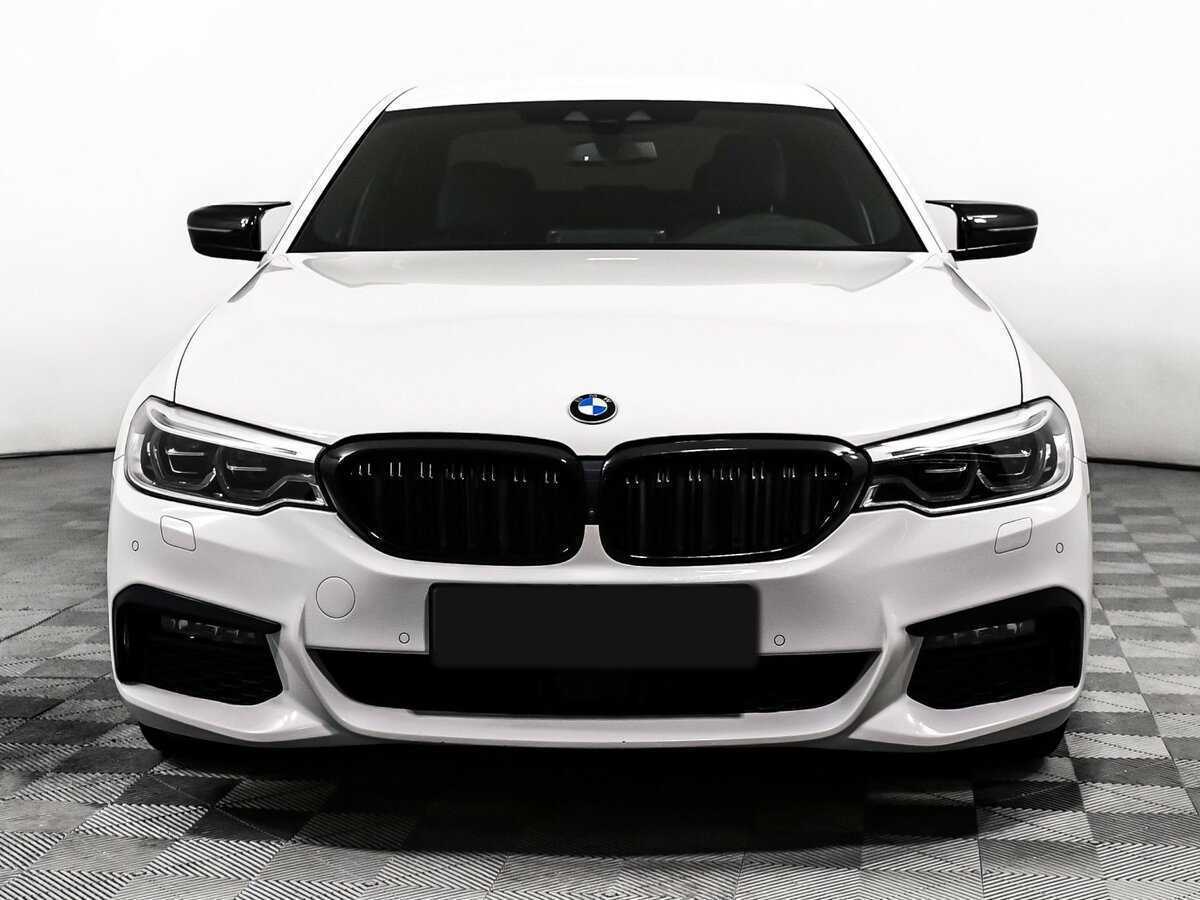 BMW 5 серии 2019 года с пробегом. Фото: #1