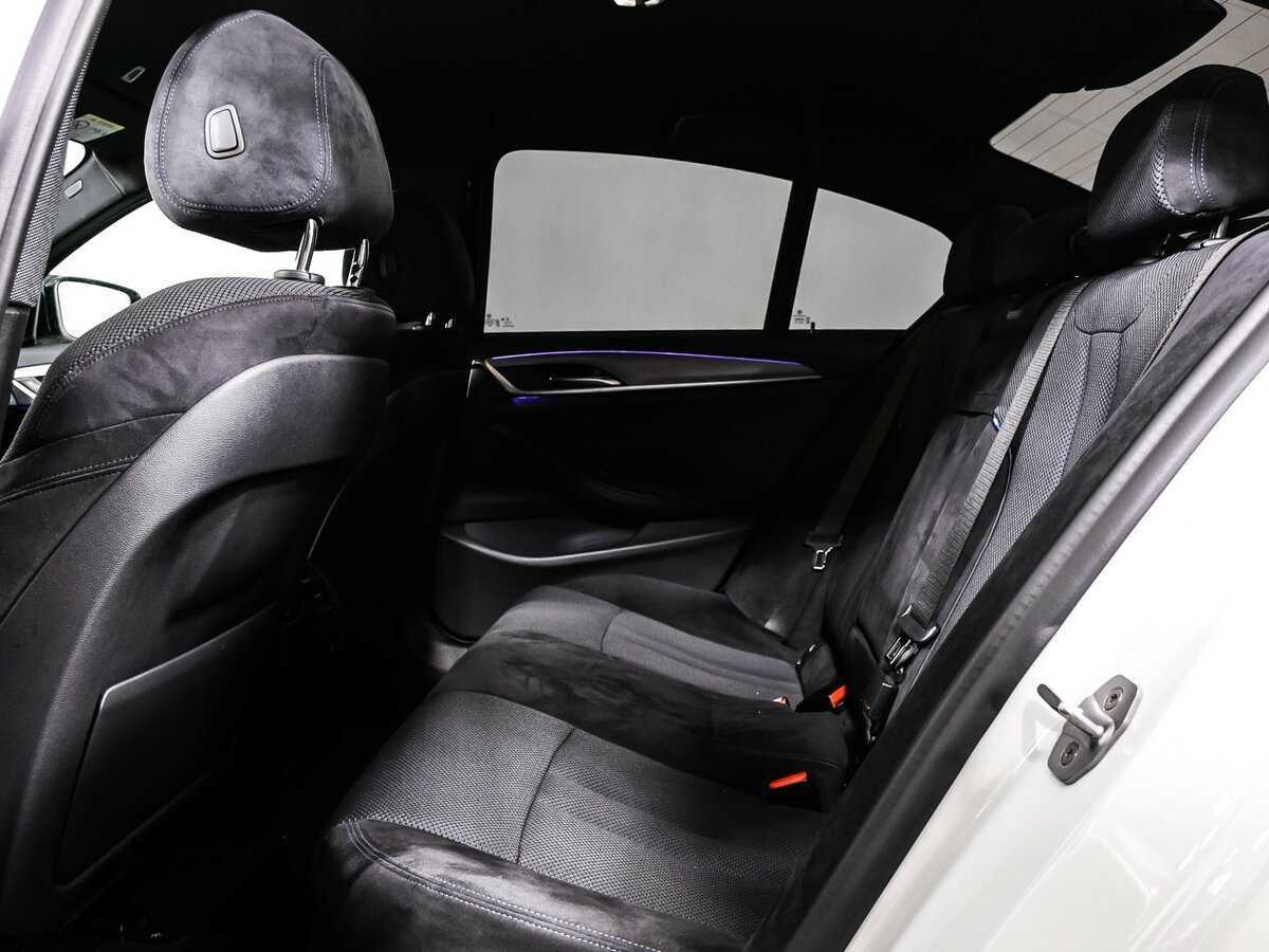 BMW 5 серии 2019 года с пробегом. Фото: #12