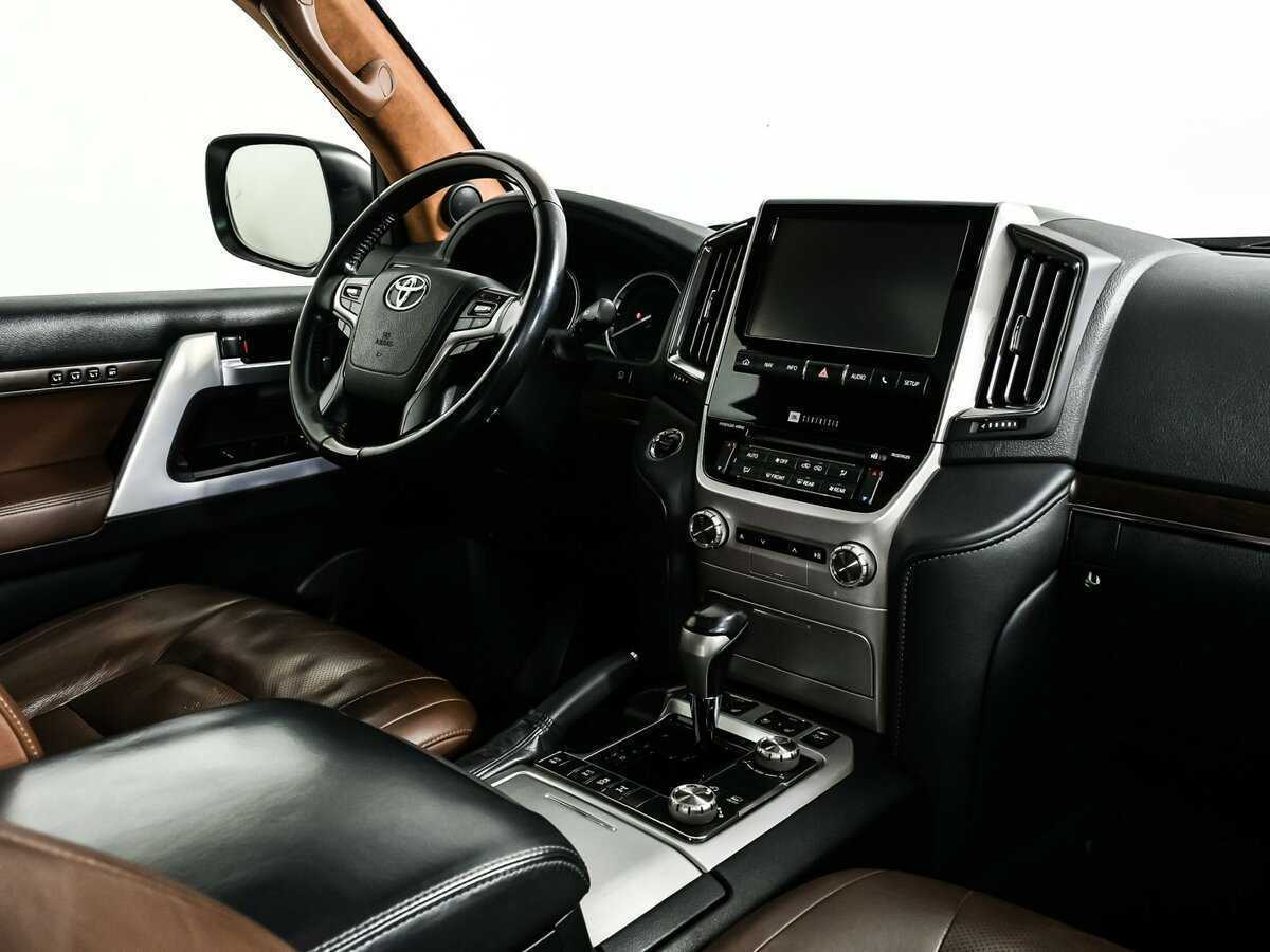 Toyota Land Cruiser 2016 года с пробегом. Фото: #8