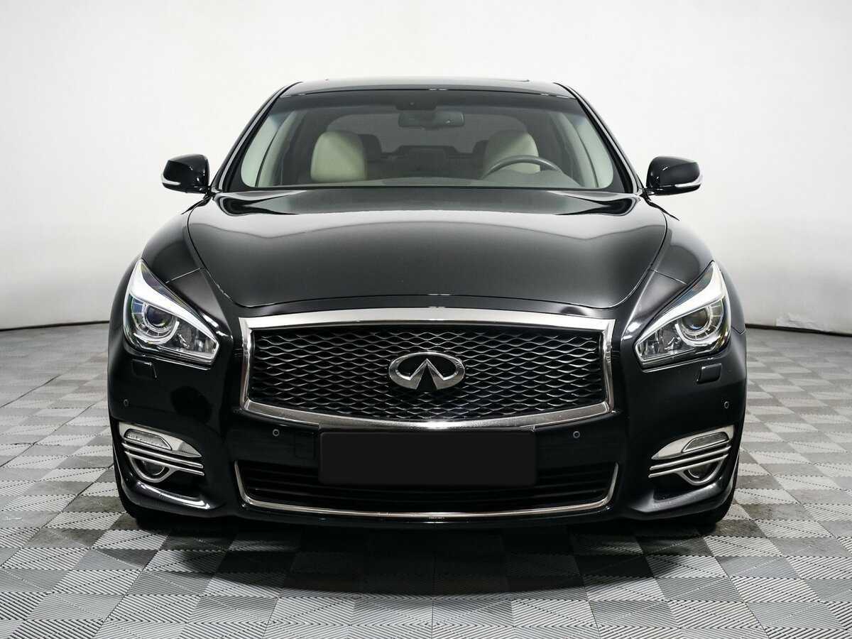 Infiniti Q70 2016 года с пробегом. Фото: #1