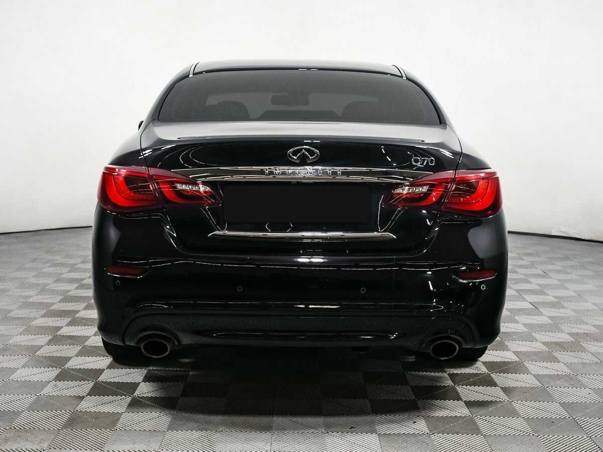 Infiniti Q70 2016 года с пробегом. Фото: #4