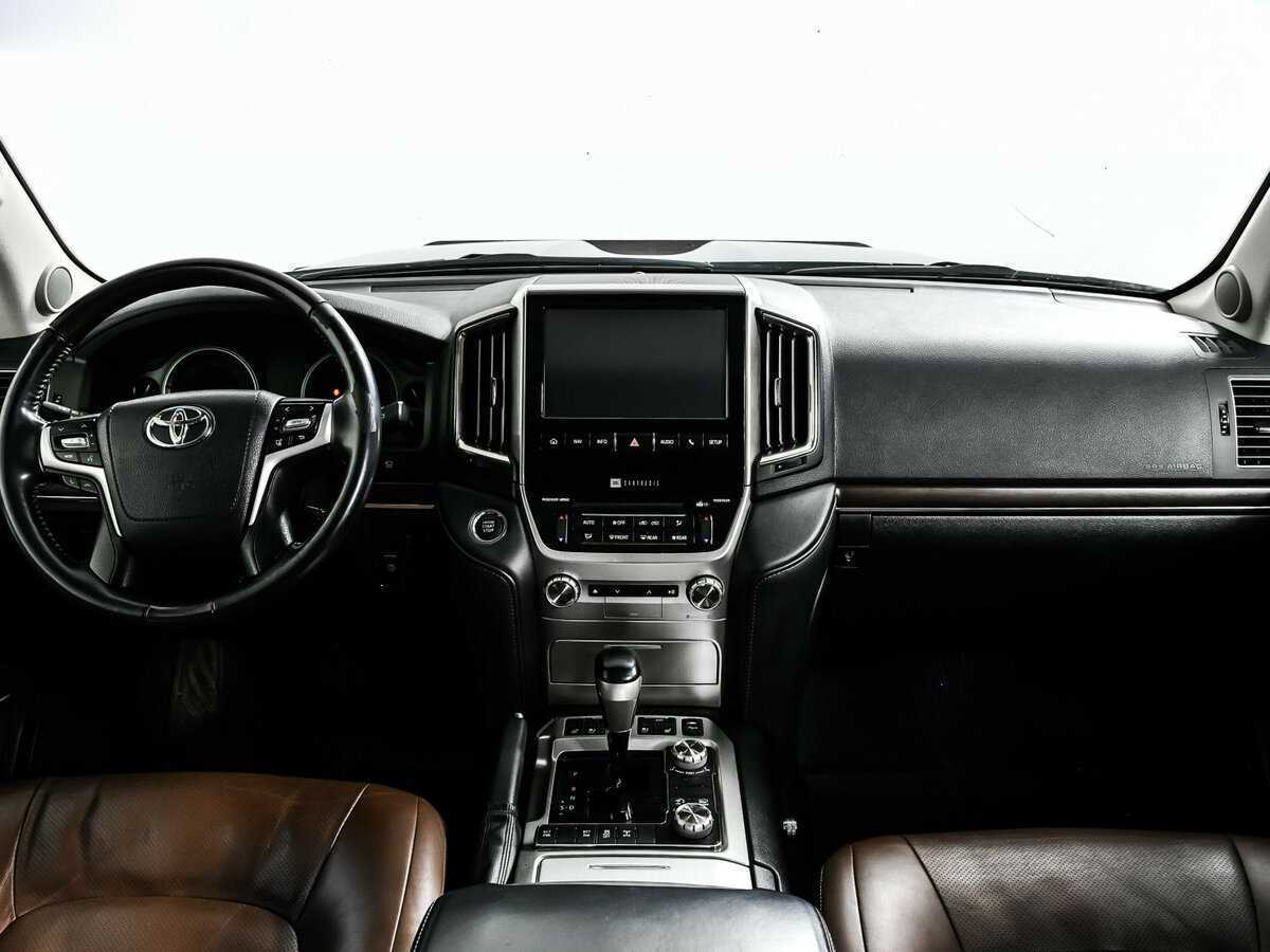Toyota Land Cruiser 2015 года с пробегом. Фото: #10