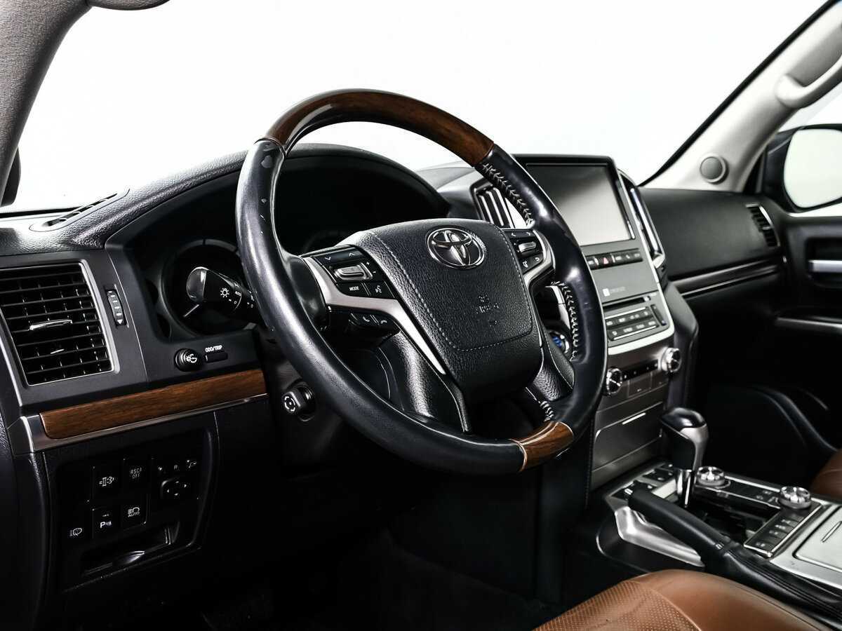 Toyota Land Cruiser 2015 года с пробегом. Фото: #11